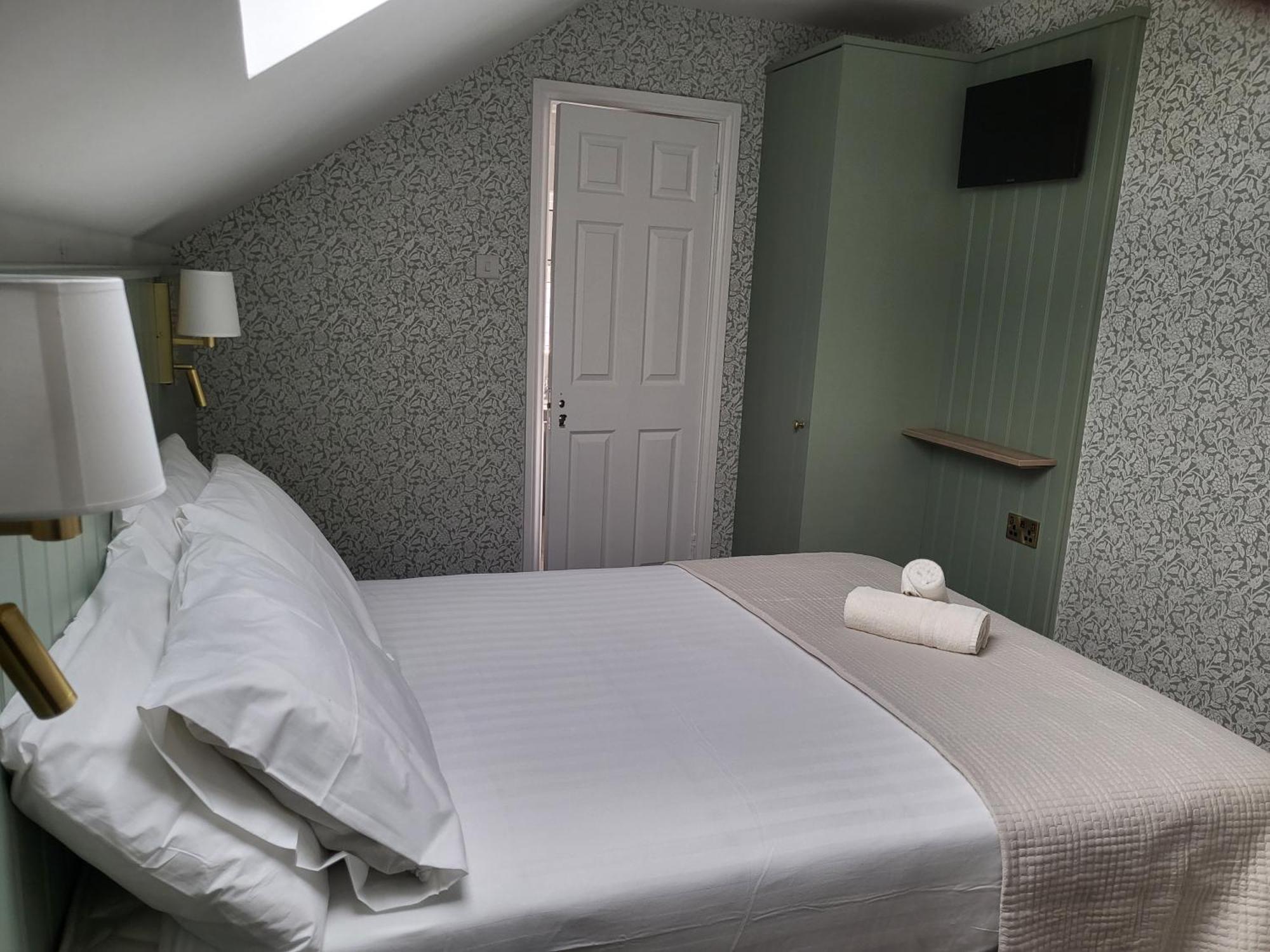 Urban Nest Townhouse Bed and Breakfast Γκάλγουεϊ Εξωτερικό φωτογραφία