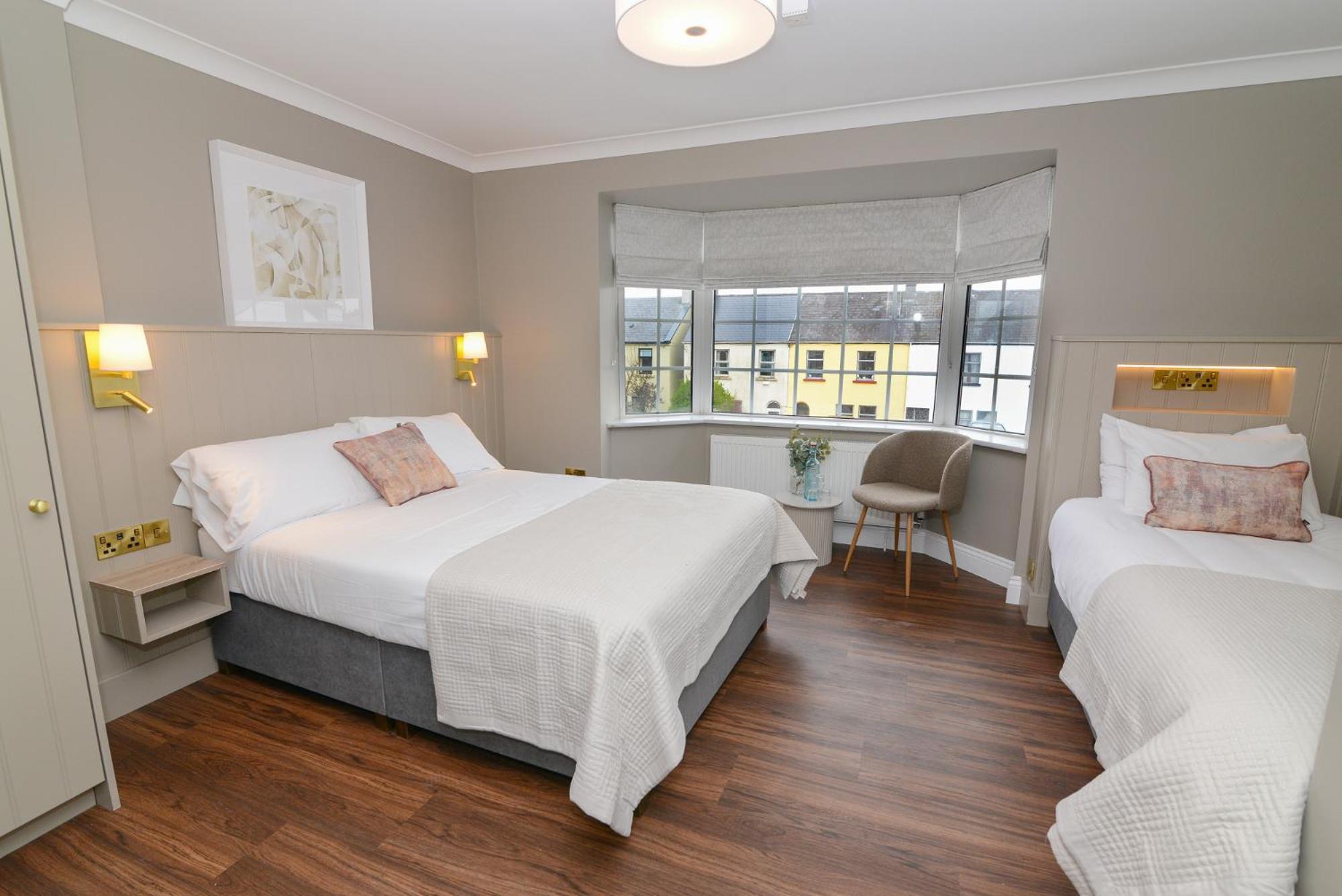 Urban Nest Townhouse Bed and Breakfast Γκάλγουεϊ Εξωτερικό φωτογραφία