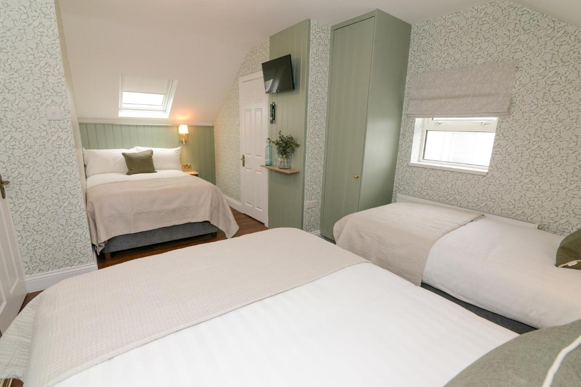 Urban Nest Townhouse Bed and Breakfast Γκάλγουεϊ Εξωτερικό φωτογραφία